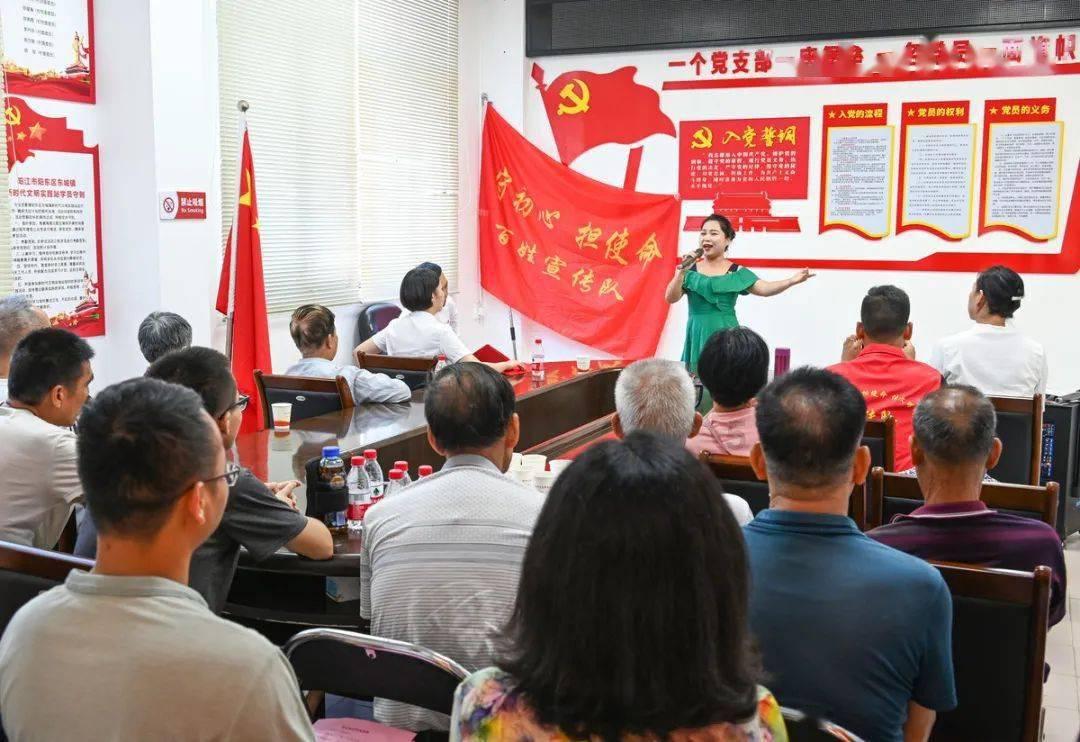 琼海市政协委员联系界别群众工作站（教育界）揭牌成立